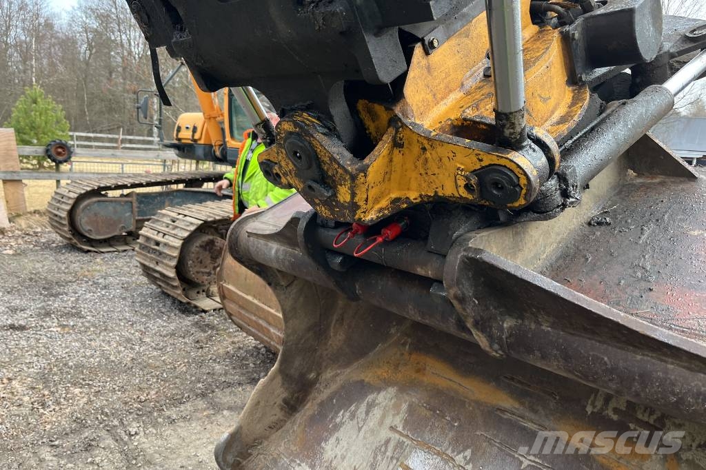Volvo EC 240 C L Bandgrävare