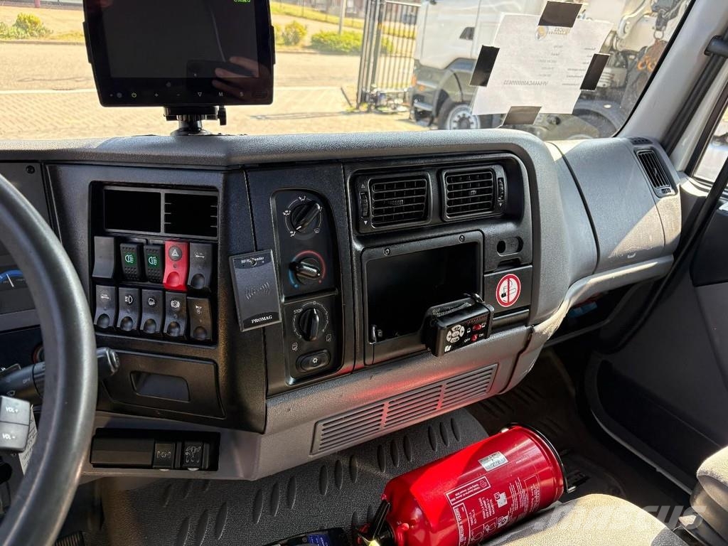 Renault Midlum 220 + PALFINGER PK 6001 + tipper + remote + 自卸式货车