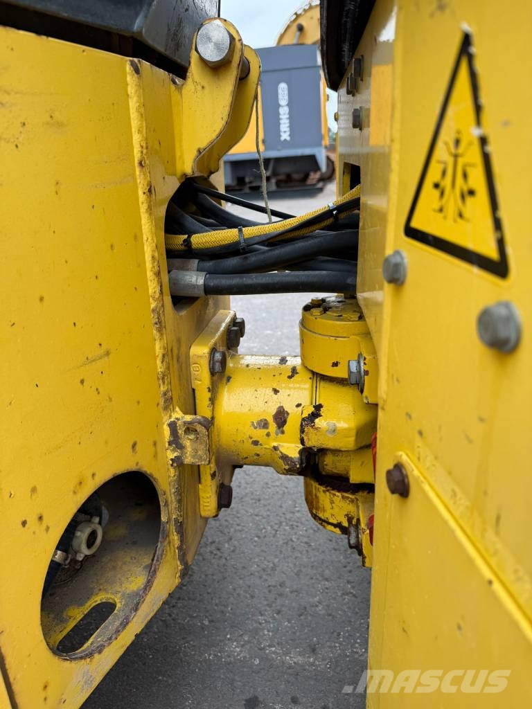 Bomag BW 120 AD-4 // 2005 / 2200 H/ Vibration Rouleaux tandem