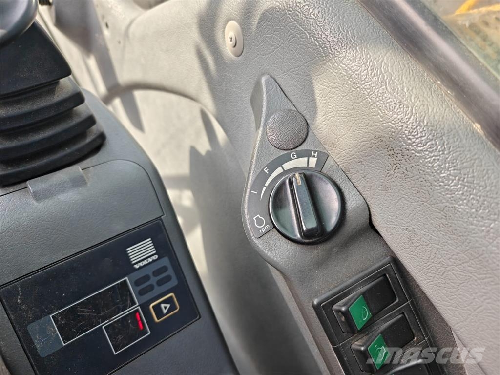 Volvo EC 180B LC Εκσκαφείς με ερπύστριες