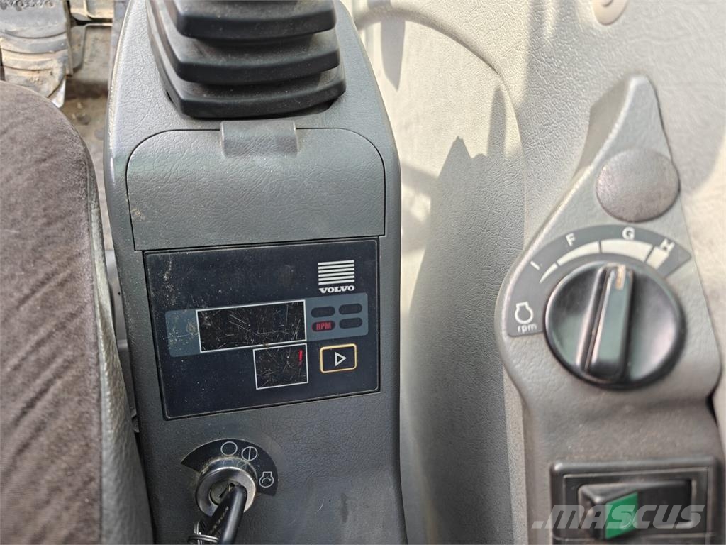 Volvo EC 180B LC Εκσκαφείς με ερπύστριες
