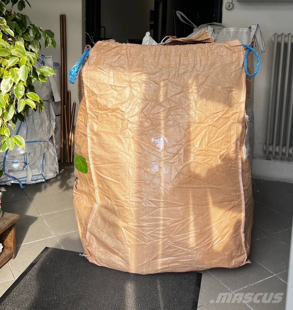 BIGBAG Zsák 90x90x110 cm használt Jumbóbeladó +36308552444 Sonstige Ernte Verarbeitung und -lagerung