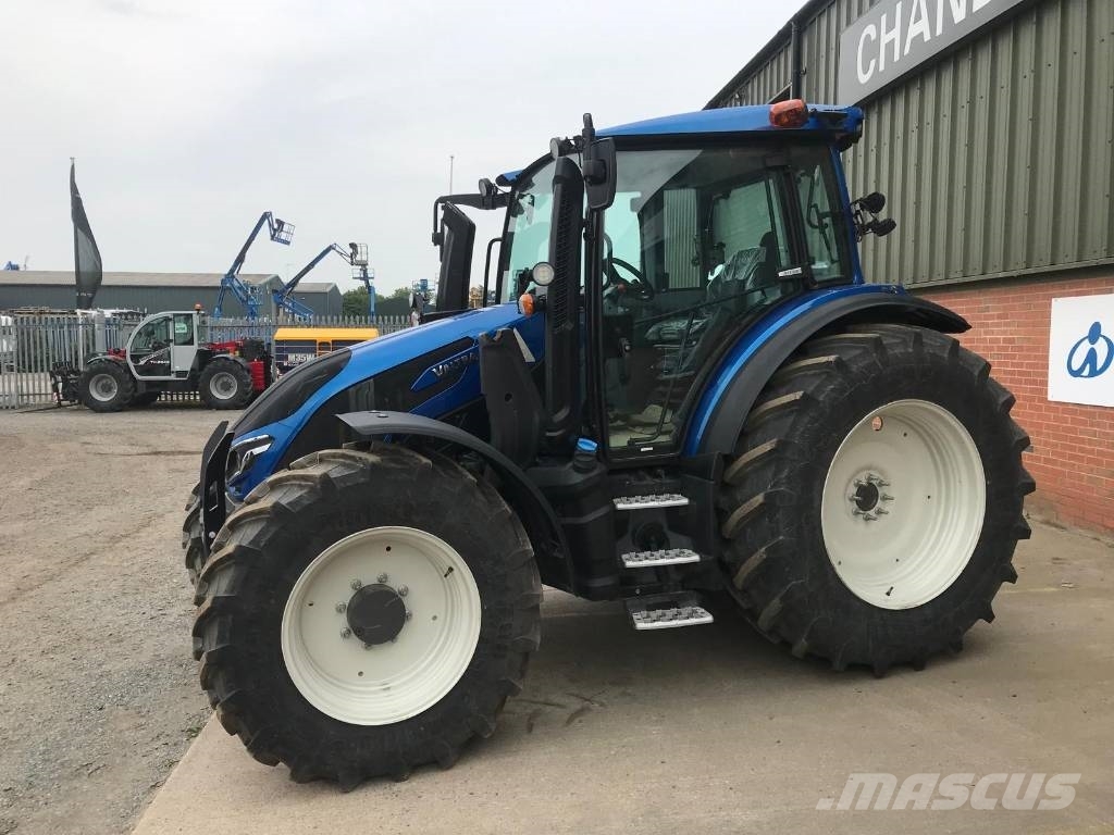 Valtra G 135 A 트랙터