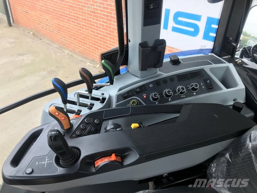 Valtra G 135 A 트랙터