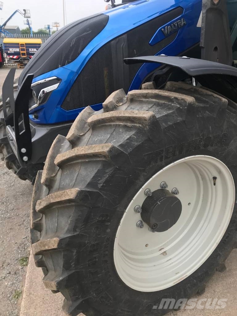 Valtra G 135 A 트랙터