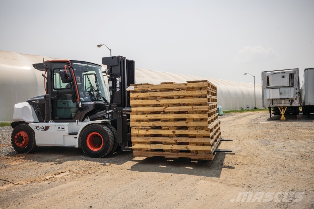 Bobcat D90S-9 Dieseltrukki (Tilaustuote) ディーゼル・軽油