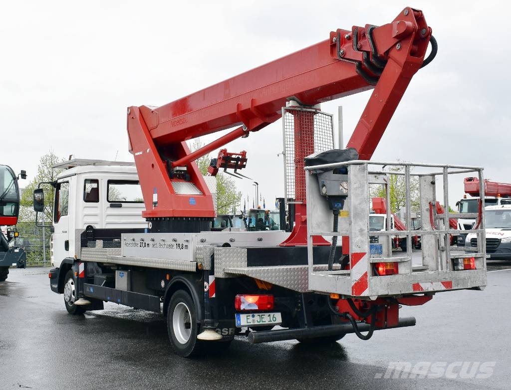 Wumag WT 270 Bilmontert lift