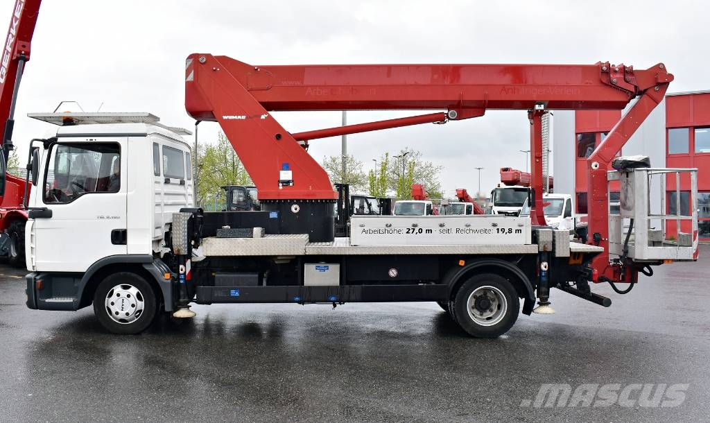 Wumag WT 270 Bilmontert lift