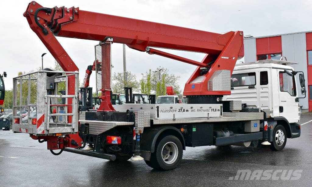 Wumag WT 270 Bilmontert lift