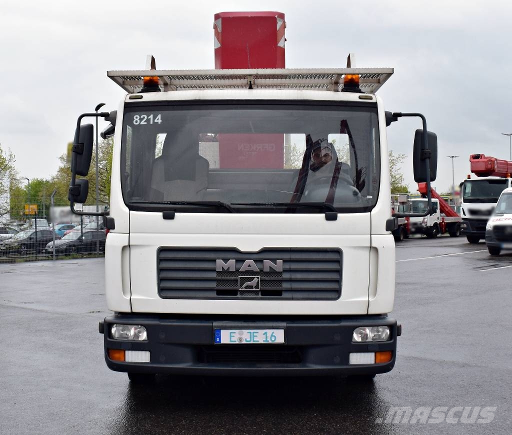 Wumag WT 270 Bilmontert lift