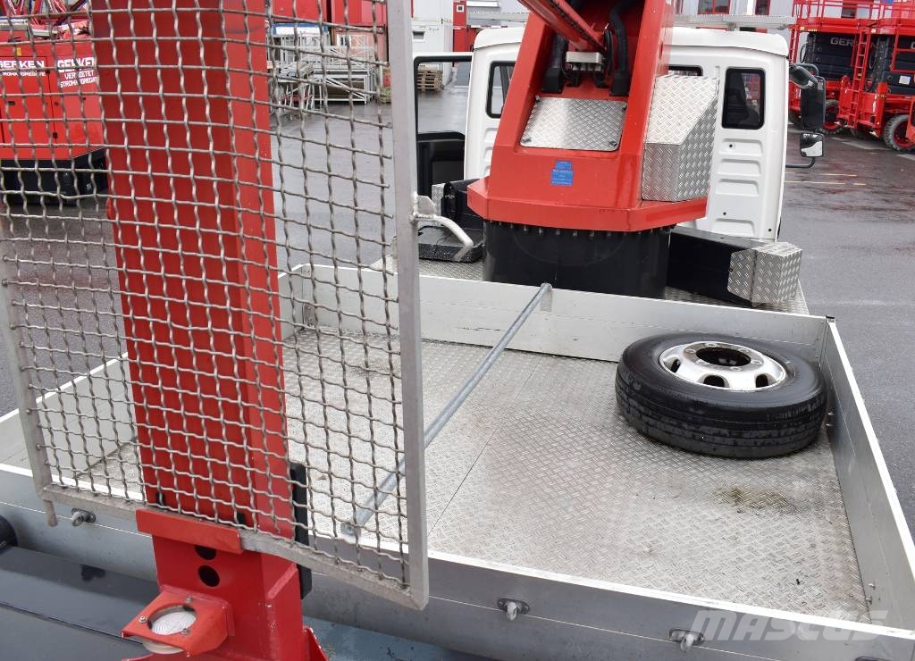 Wumag WT 270 Bilmontert lift