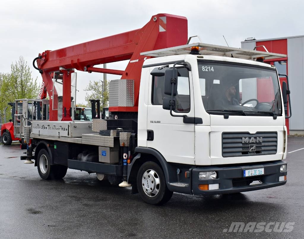 Wumag WT 270 Bilmontert lift