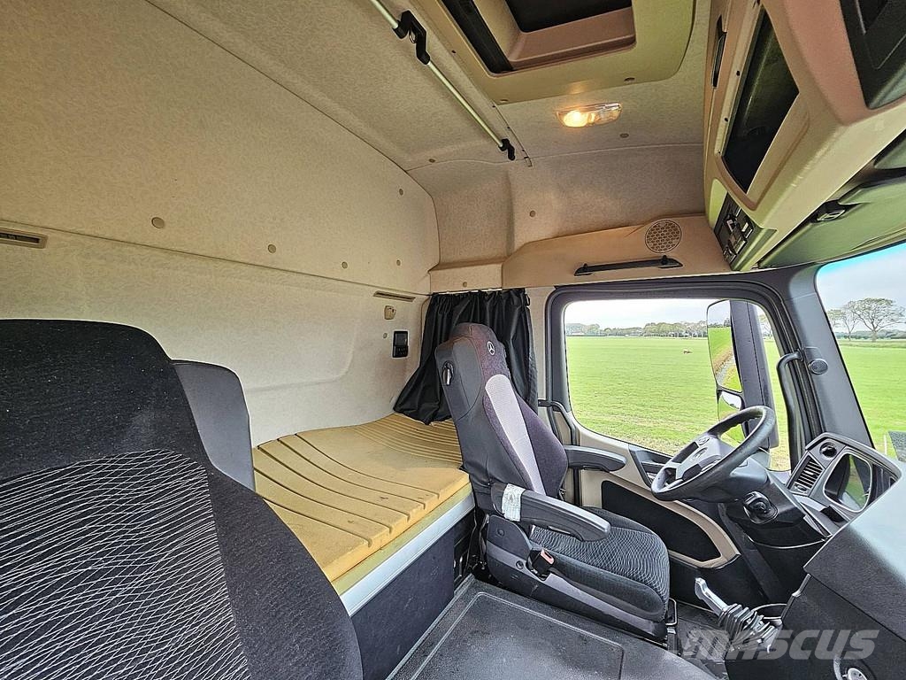 Mercedes-Benz ACTROS 1845 LS Trekkers