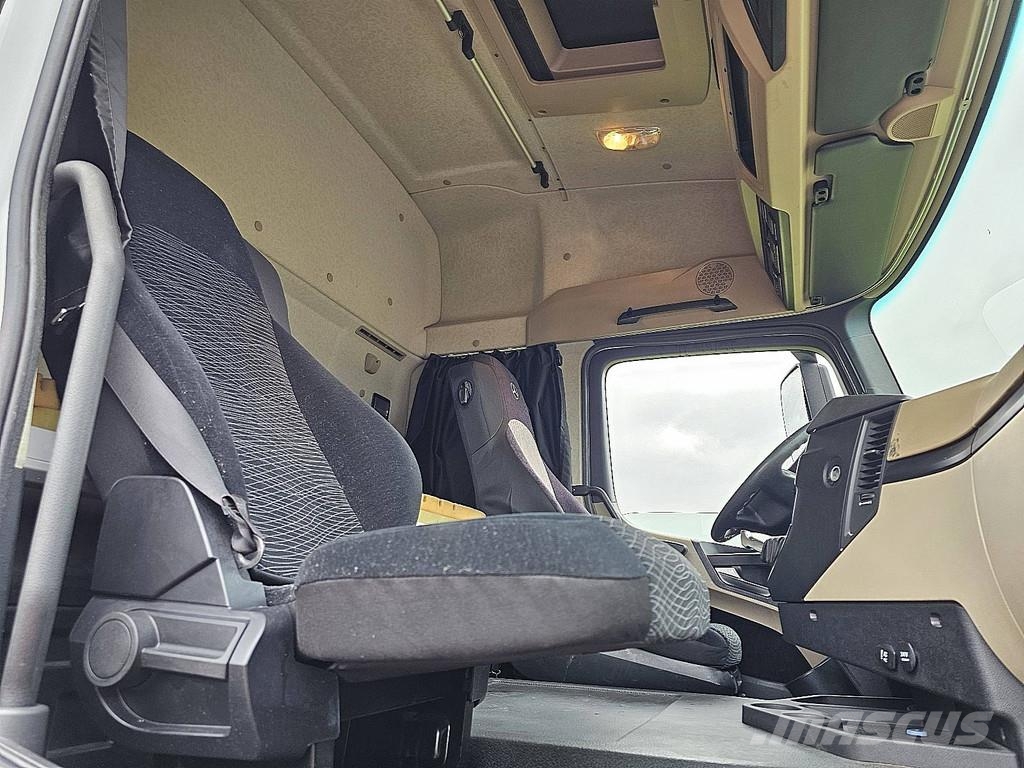 Mercedes-Benz ACTROS 1845 LS Trekkers