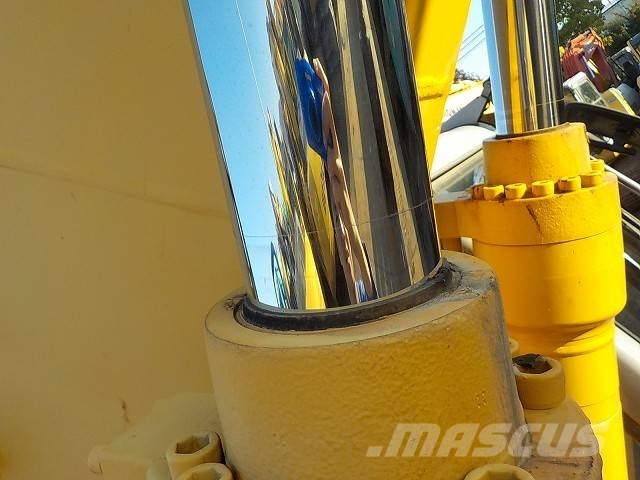 加藤製作所 HD823MR-6 Gravemaskiner på larvebånd