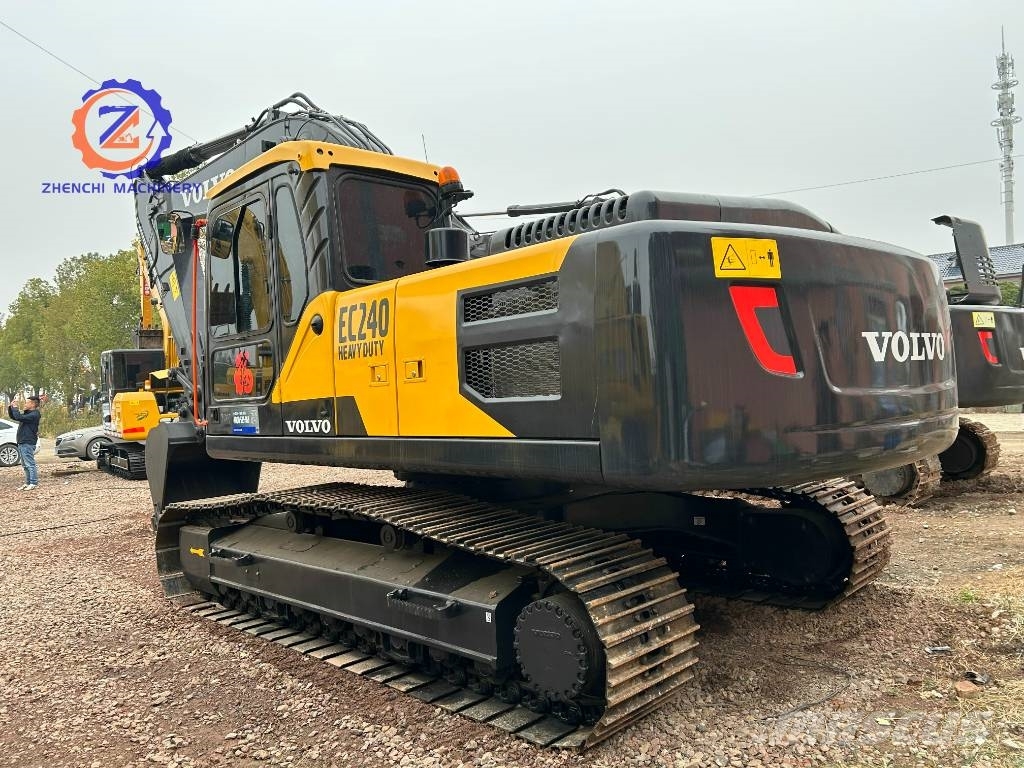 Volvo EC 240 Гусеничные экскаваторы