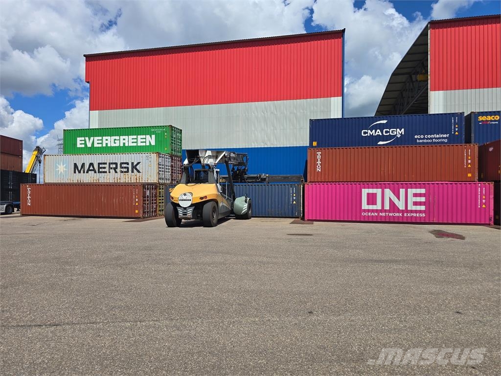 Liebherr LRS545 Reach-Stacker