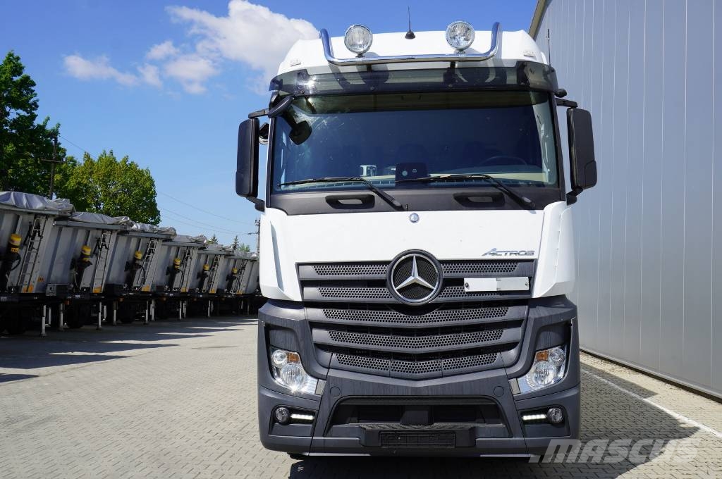 Mercedes-Benz Actros 2540 6×2 / 90 tho. km! / 5-seater cab! Kofferaufbau