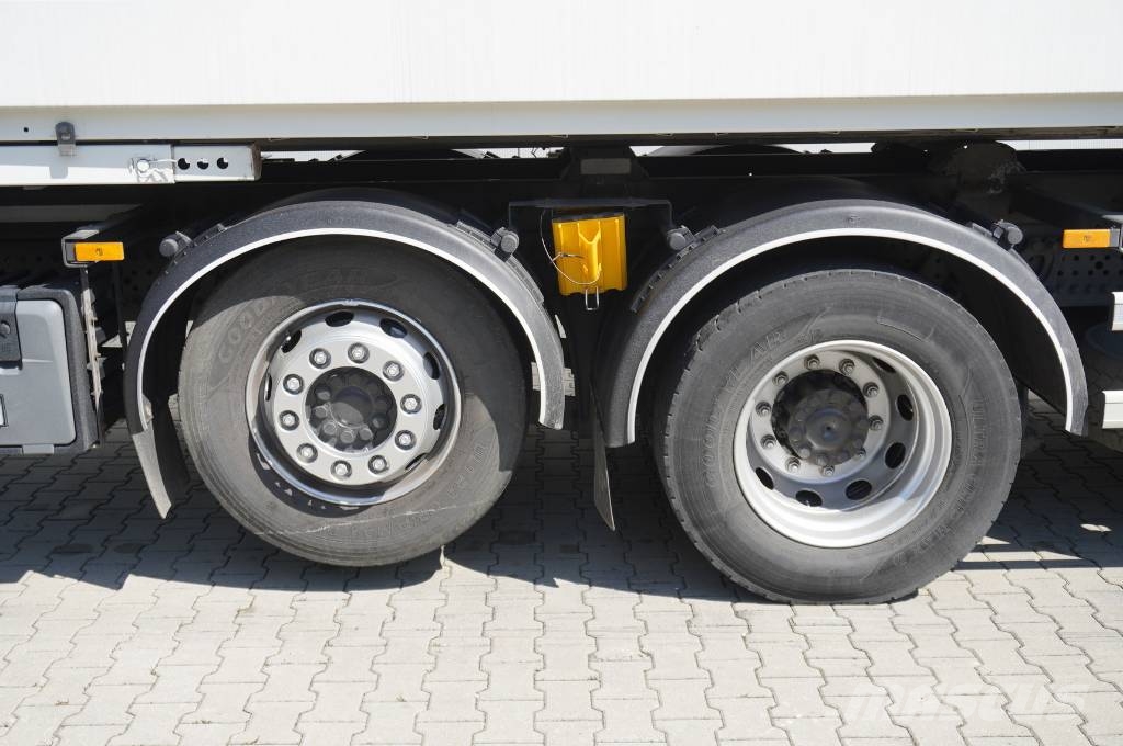 Mercedes-Benz Actros 2540 6×2 / 90 tho. km! / 5-seater cab! Kofferaufbau