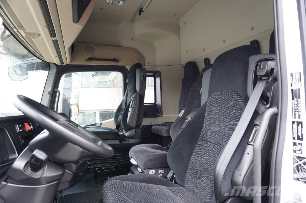 Mercedes-Benz Actros 2540 6×2 / 90 tho. km! / 5-seater cab! Kofferaufbau
