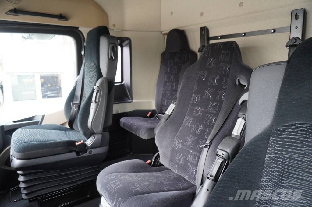 Mercedes-Benz Actros 2540 6×2 / 90 tho. km! / 5-seater cab! Kofferaufbau