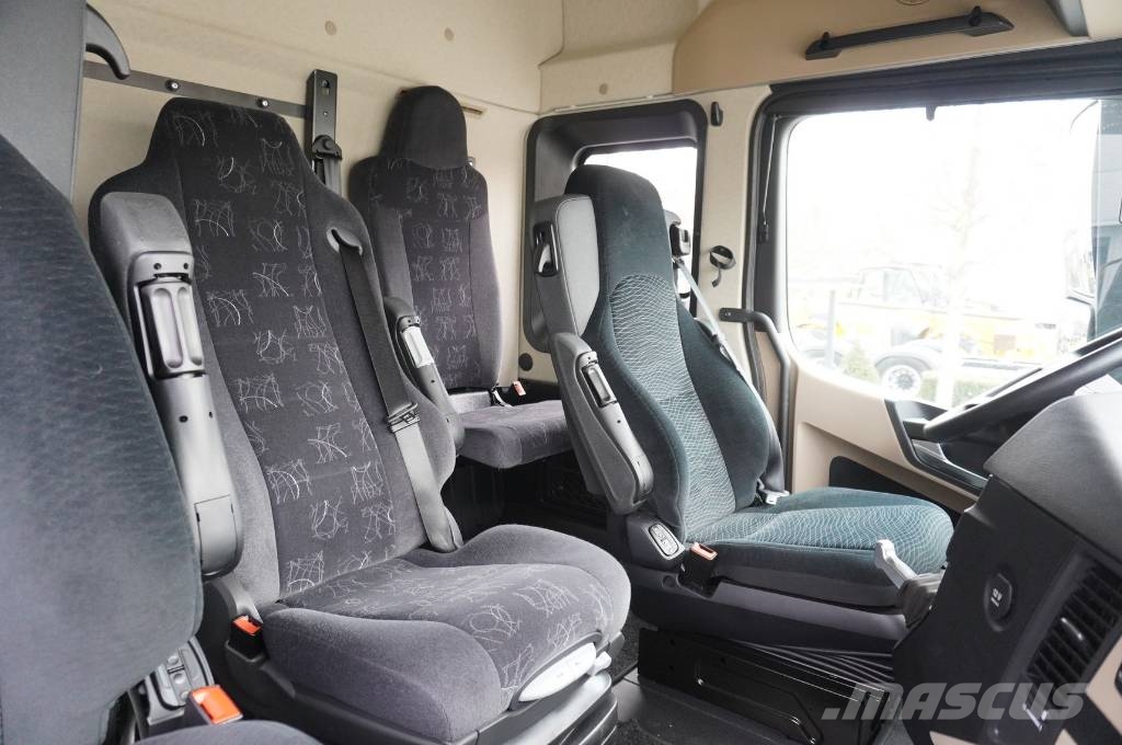 Mercedes-Benz Actros 2540 6×2 / 90 tho. km! / 5-seater cab! Kofferaufbau