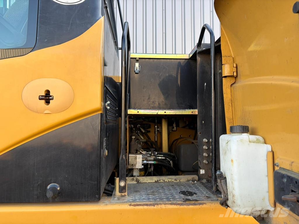 CAT M316D Ratiniai ekskavatoriai