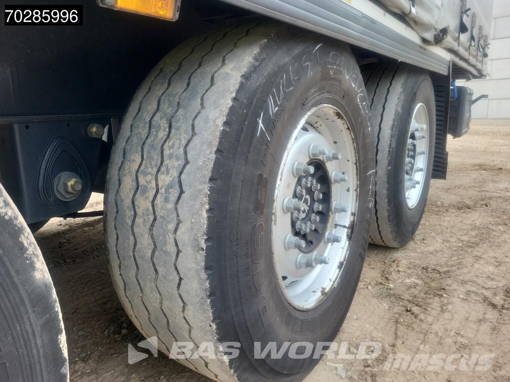 Krone SD Hardwood Lift Axle Semirremolques con caja de lona