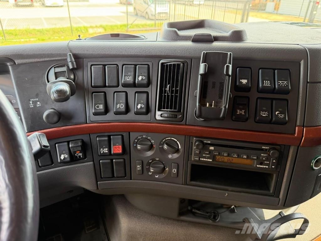 Volvo FH16-660 8x4 ZSM + KRAN PALFINGER PK100.002 + FLY- Traktorske jedinice