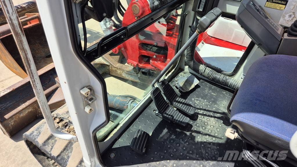 Takeuchi TB175 - 2006 YEAR - 2X BUCKETS - 12090 HOURS Minigraafmachines < 7t