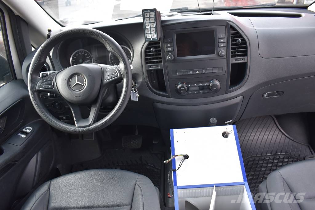 Mercedes-Benz Vito 4x4 Notarzt Einsatzfahrzeug NEF Ātrās palīdzības automašīnas