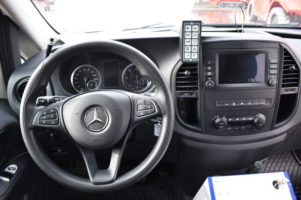 Mercedes-Benz Vito 4x4 Notarzt Einsatzfahrzeug NEF Ātrās palīdzības automašīnas