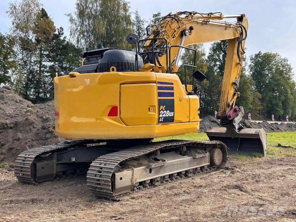Komatsu PC 228 USLC-11 Гусеничные экскаваторы