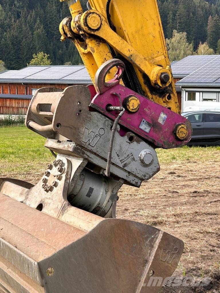 Komatsu PC 228 USLC-11 Гусеничные экскаваторы