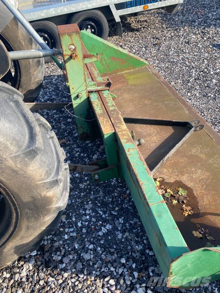 Massey Ferguson Tea 20 med bagsluffe Traktorer