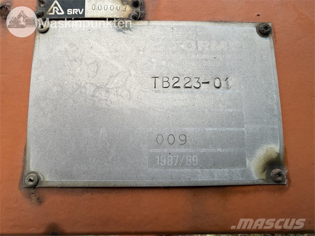 Formel 223 Rimorchi multiuso