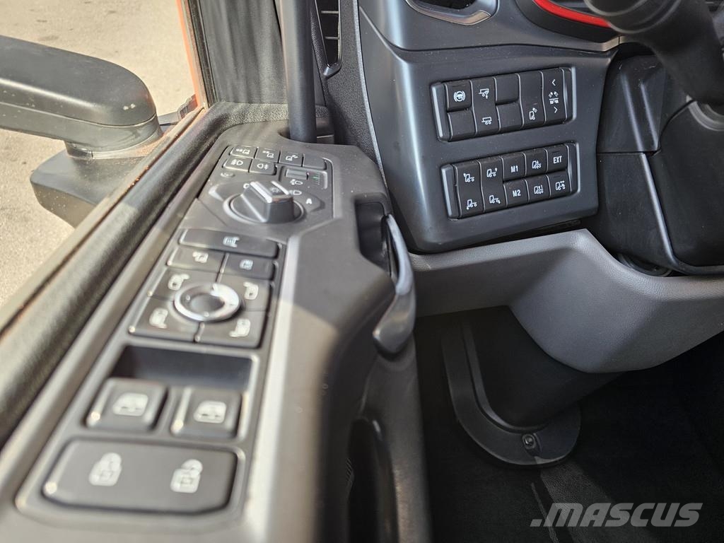 Scania R660 V8 6x2 BOOGIE / RETARDER / FULL AIR Седельные тягачи