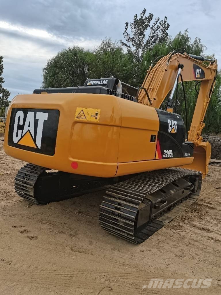 CAT 320 D 履带挖掘机