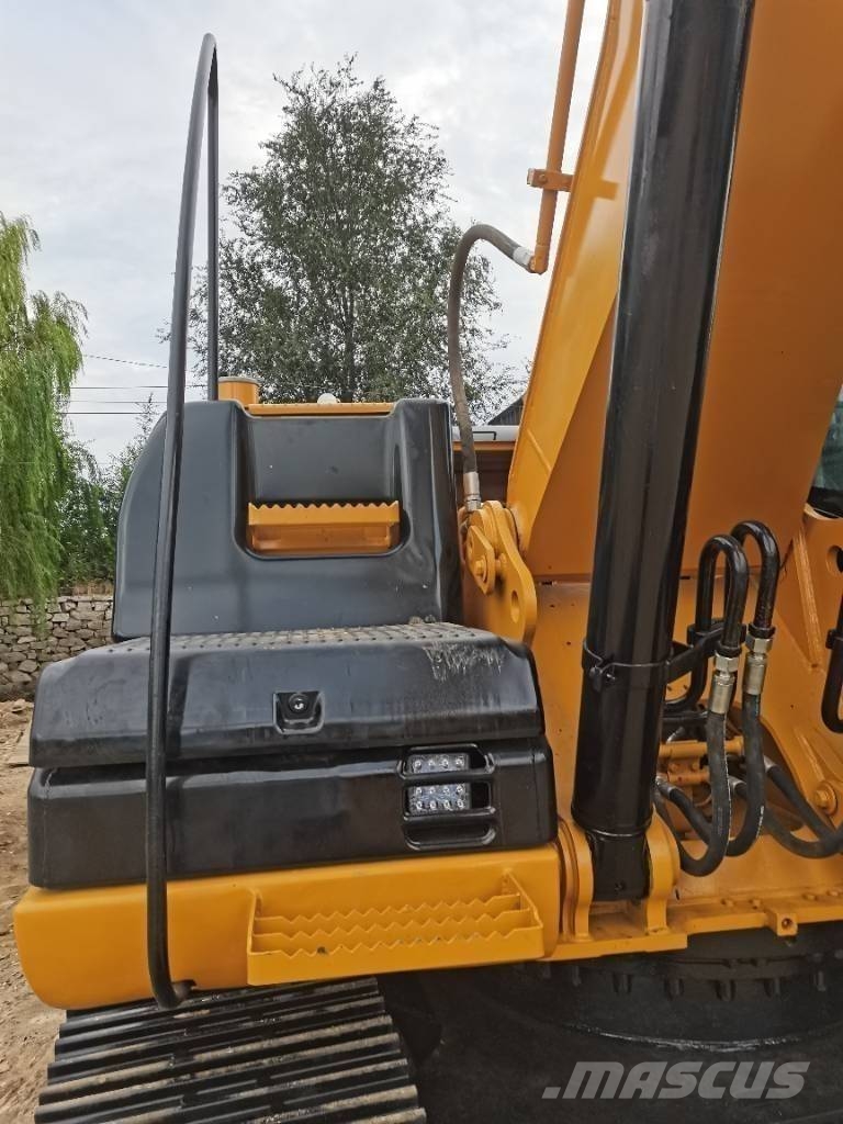CAT 320 D 履带挖掘机