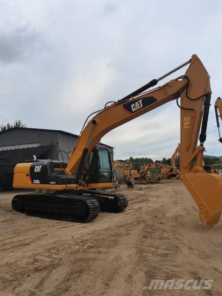 CAT 320 D 履带挖掘机