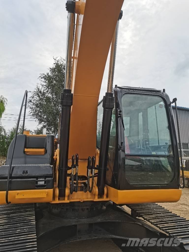CAT 320 D 履带挖掘机