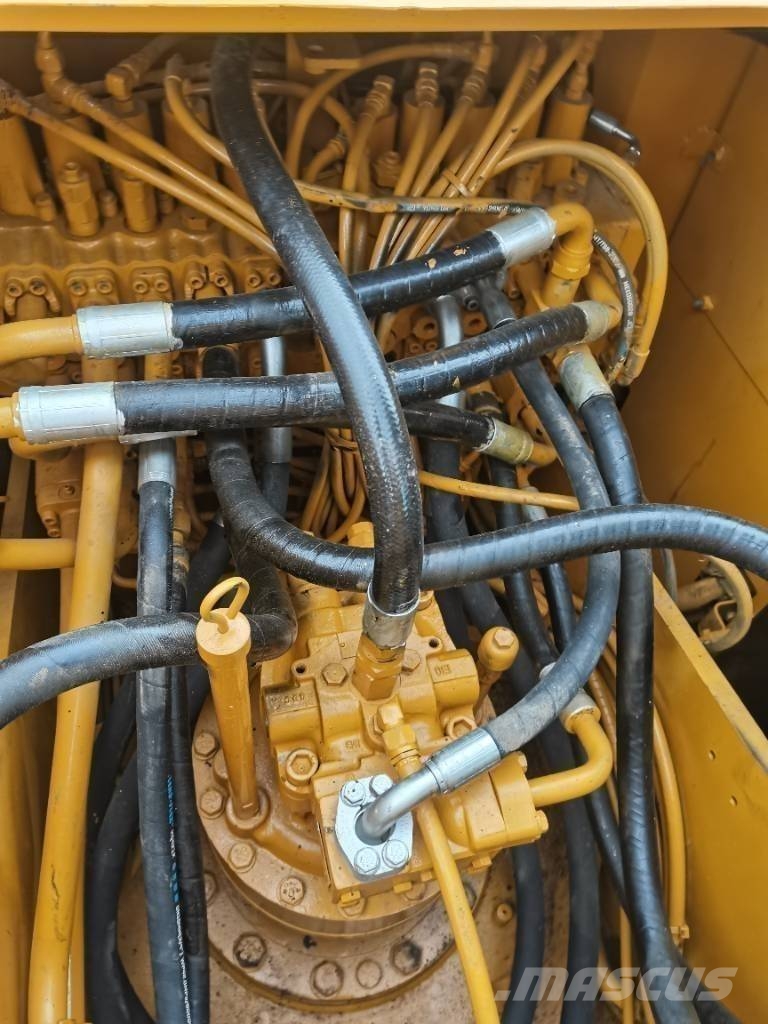 CAT 320 D 履带挖掘机