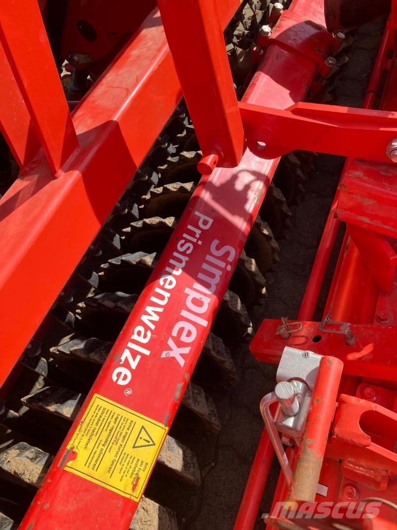 Kuhn INTEGRA 3003 Vetőgépek
