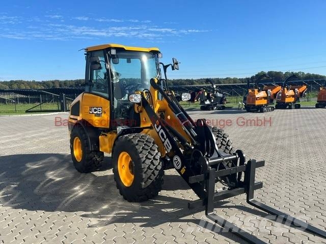 JCB 407 BJ 26 Konstantöl Kolesni nakladalci