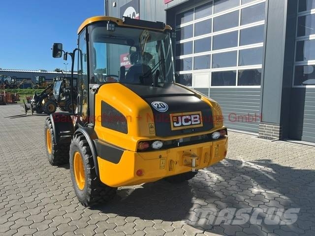 JCB 407 BJ 26 Konstantöl Kolesni nakladalci