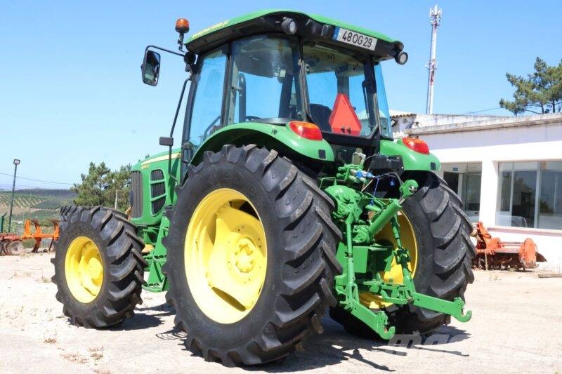 John Deere 6115 D Tratores Agrícolas usados
