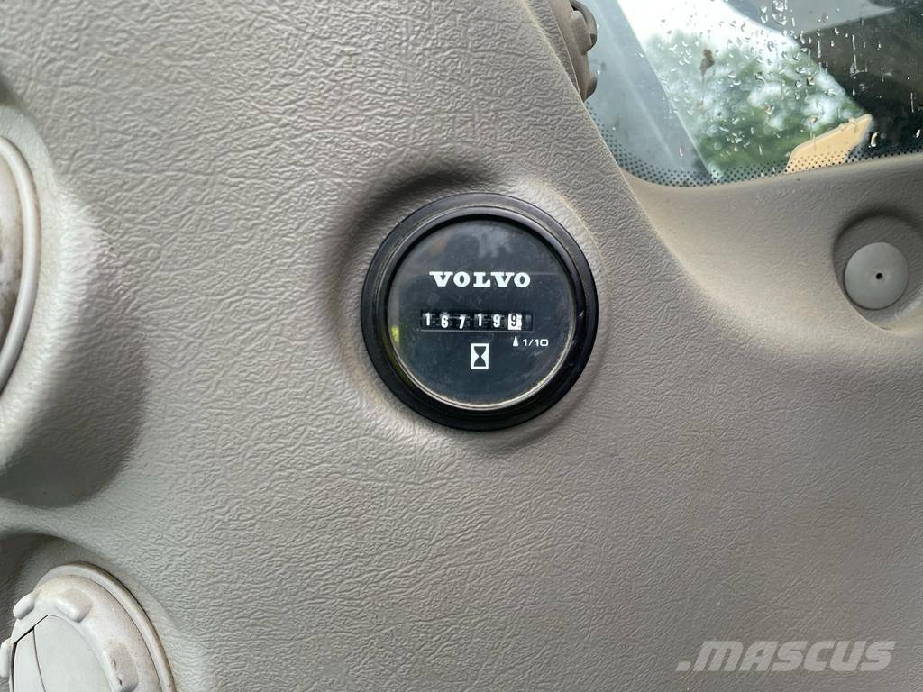 Volvo EC 300 D L Kāpurķēžu ekskavatori