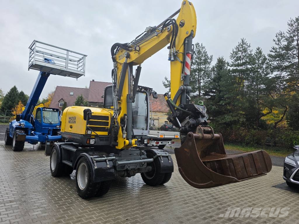 Wacker Neuson EW 100 حفارات بعجل