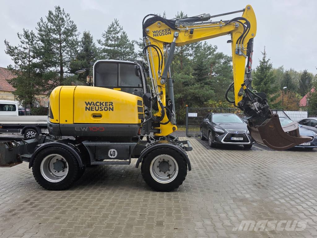 Wacker Neuson EW 100 حفارات بعجل