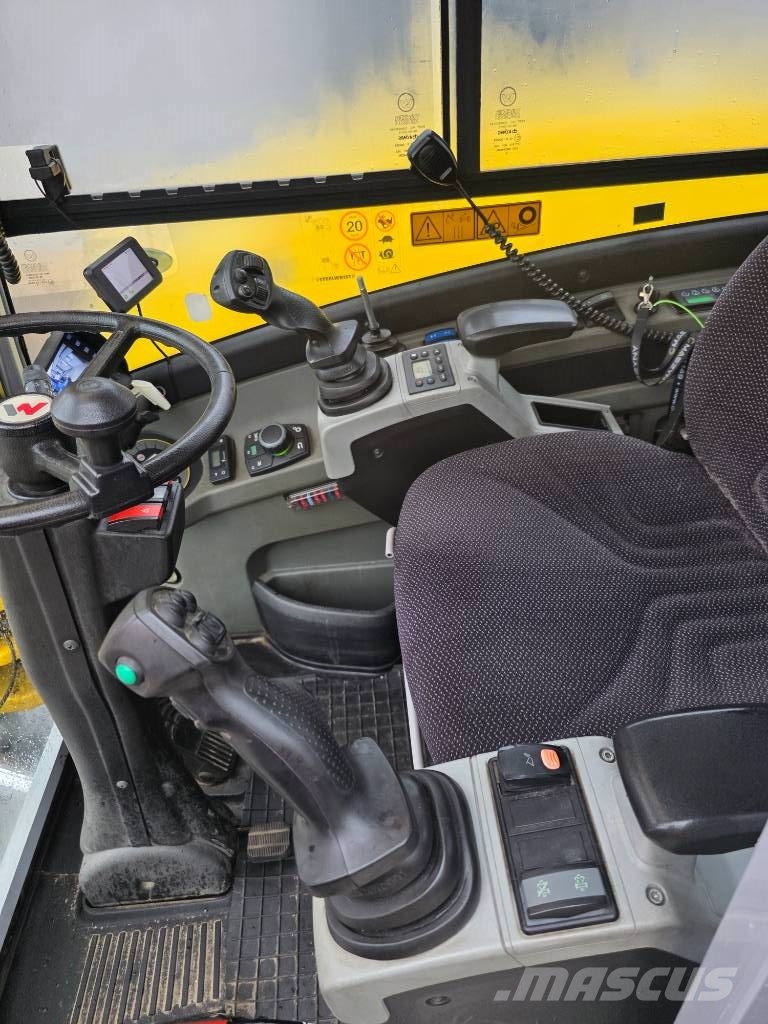 Wacker Neuson EW 100 حفارات بعجل